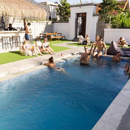 Ahoy Hostel Canggu Exterior foto